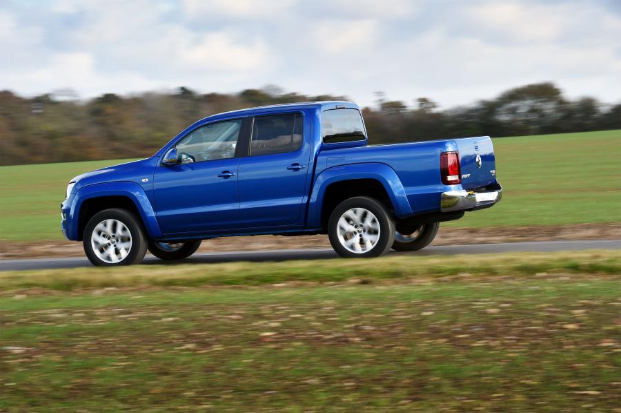  Volkswagen Amarok Double Cab 2016 года  (UK) (фото 27 из 40)